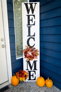 DIY Interchangeable Seasonal Welcome Sign | AllMomDoes
